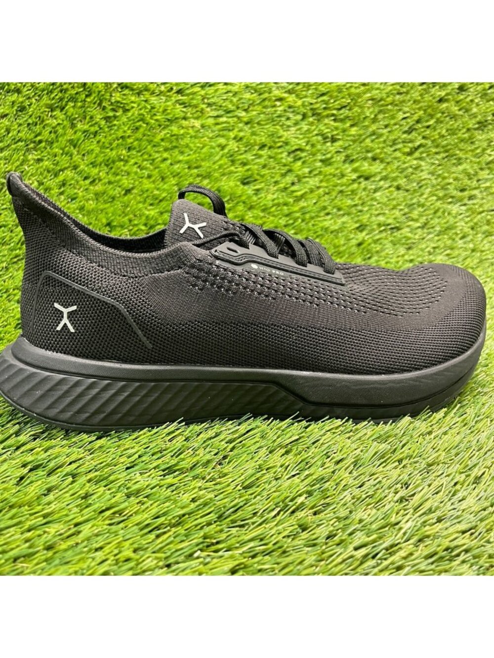 Flux Adapt Runner H2O Pro Black Mens Size 9.5 Womens 11 Athletic Shoes Sneakers